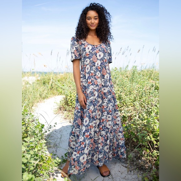 Natural Life Navy White Hibiscus Maxi Dress - Picture 5 of 5